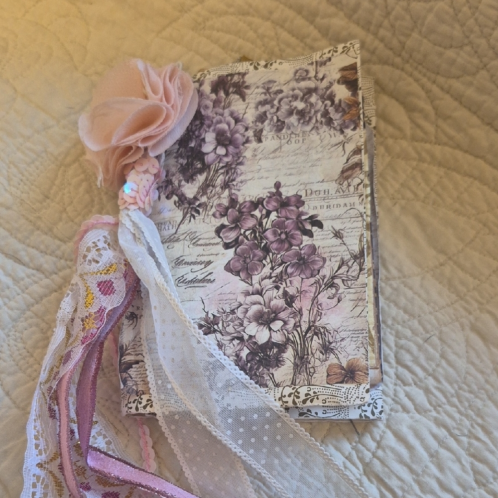 2 Floral Journals with Pink and White Accents - Picture 2 of 9
